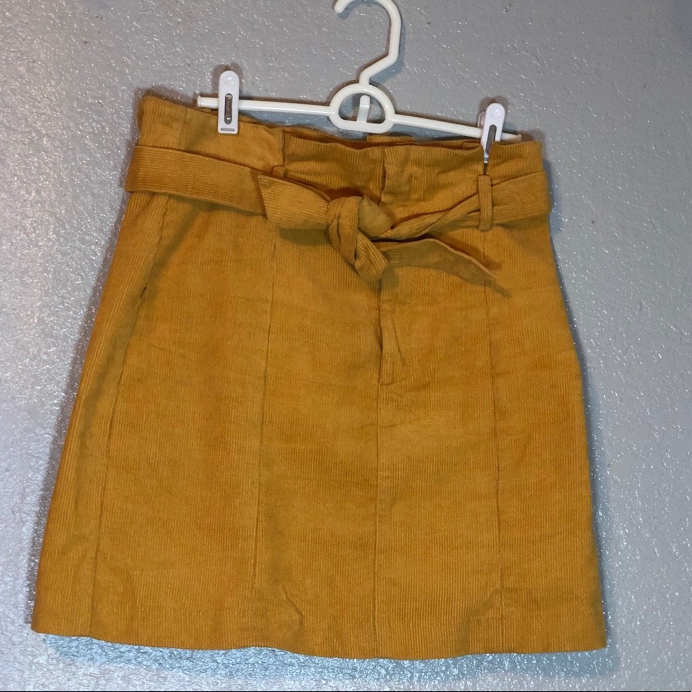 Tie up mini skirt